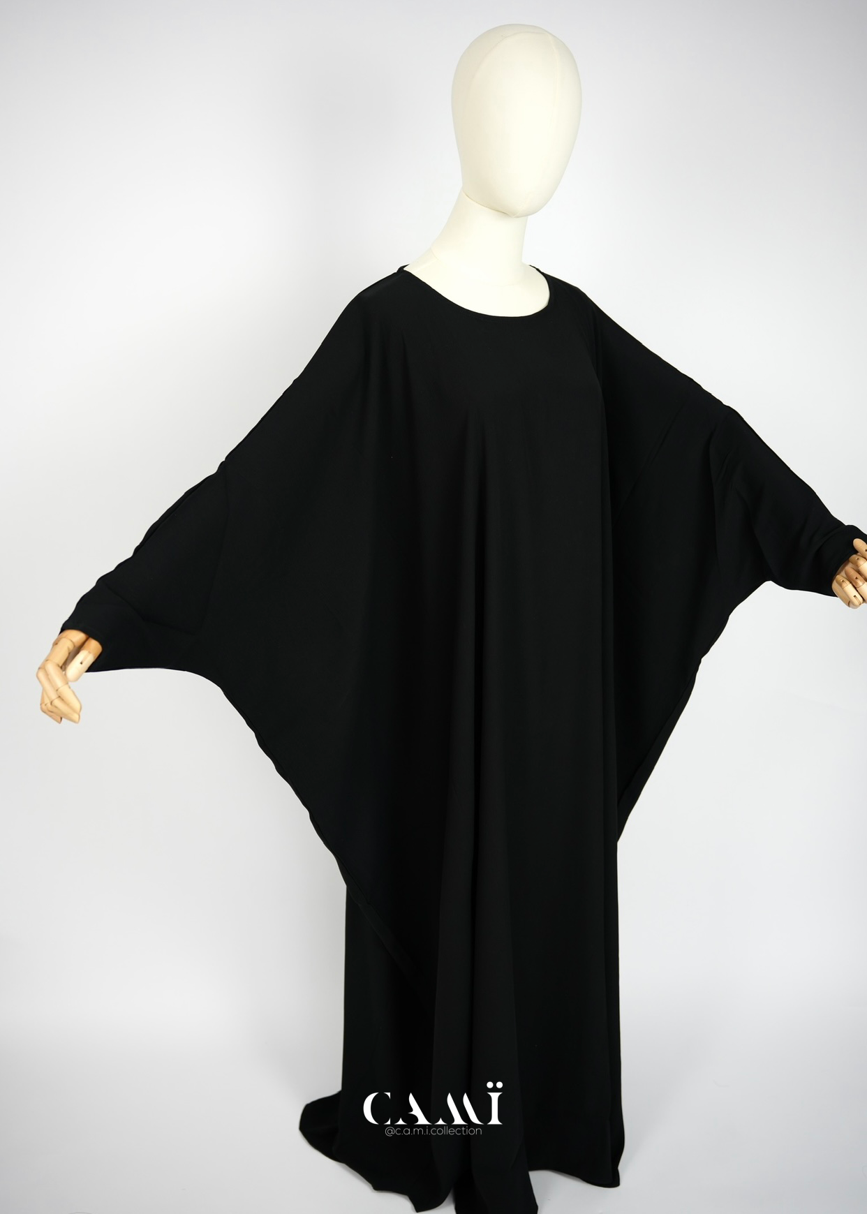 Abaya schwarz mit weitem Schnitt